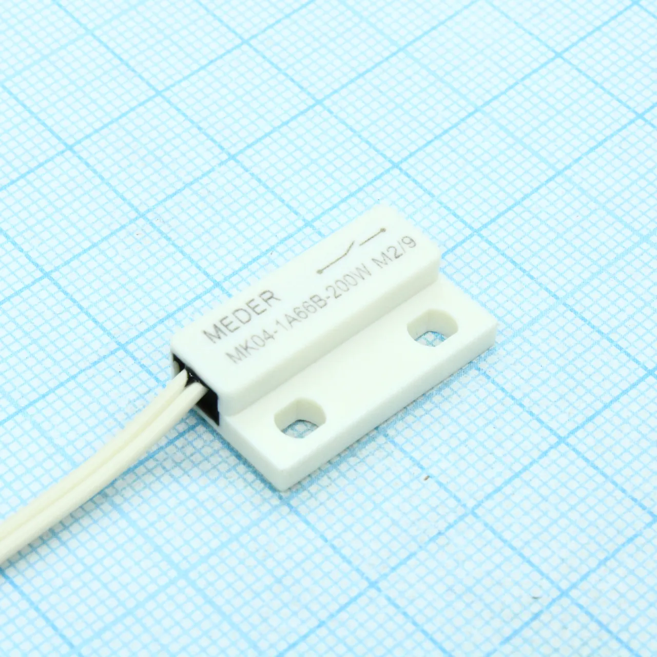 MK04-1A66B-200W
