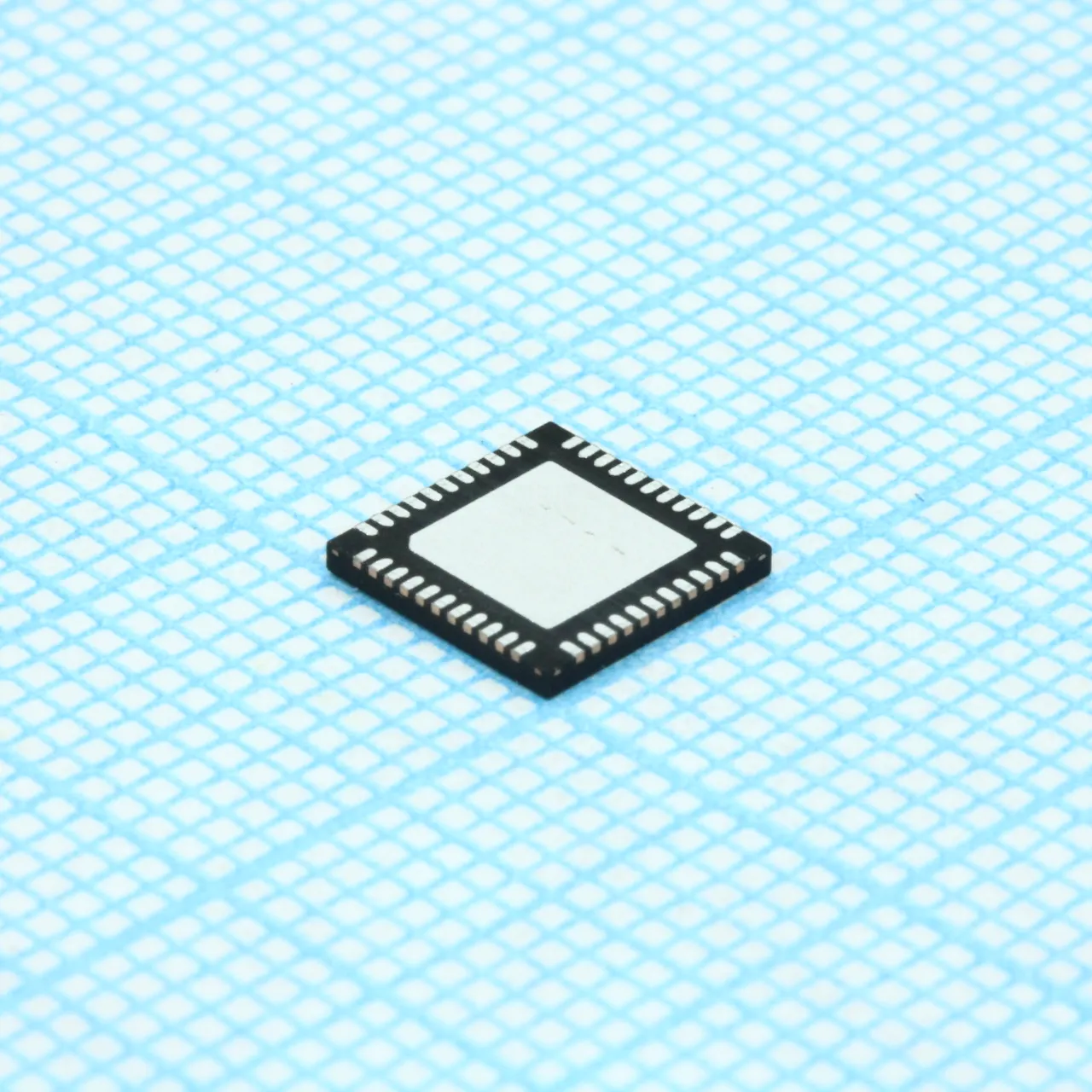 MAX9744ETH+T