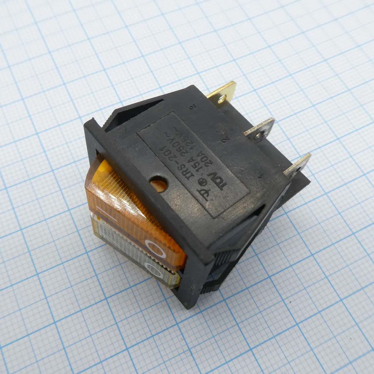 IRS-2101-1A3-W+Y/B