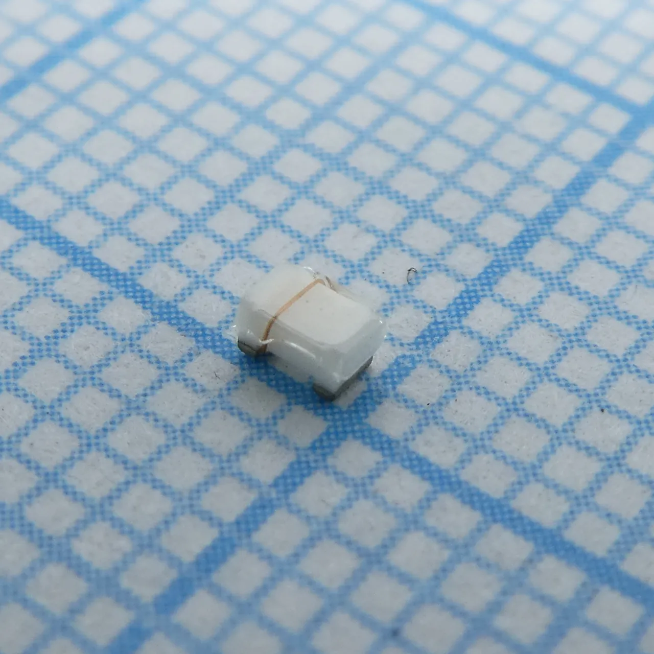 B82498F3279K000