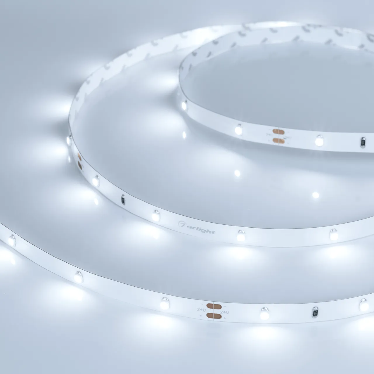 Лента RT 2-5000 24V Cool 8K 0.5x (3528, 150 LED, LUX) 019916