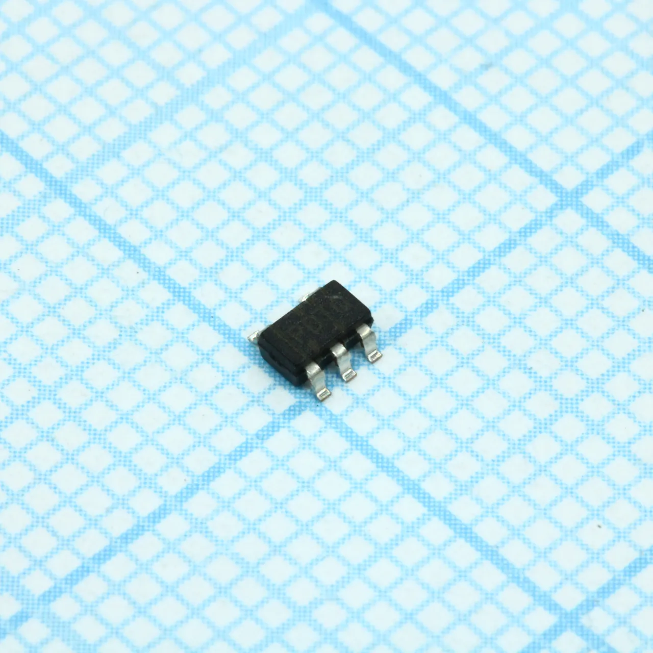 TPS3836K33QDBVRQ1
