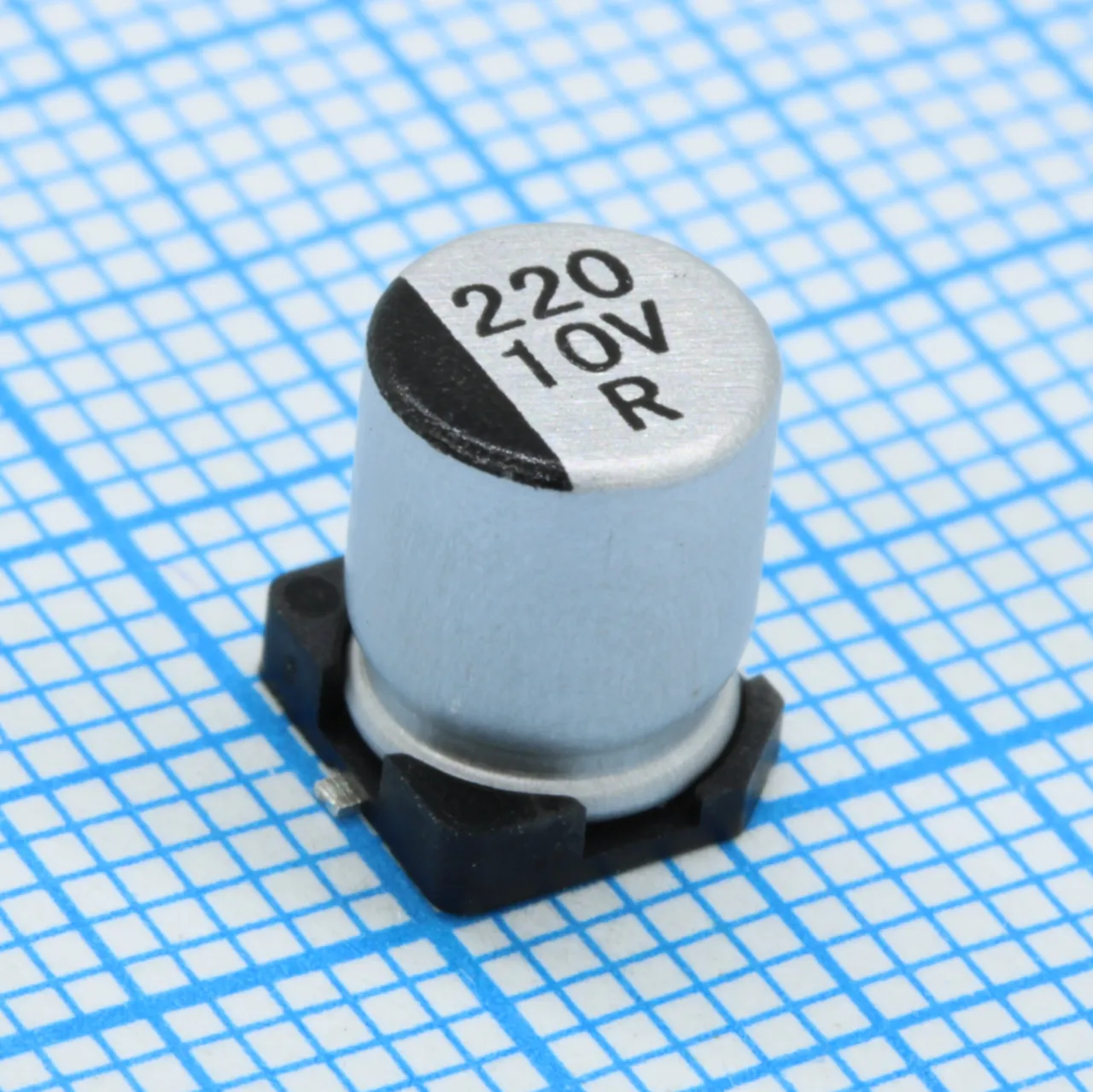 EZV221M10RC8
