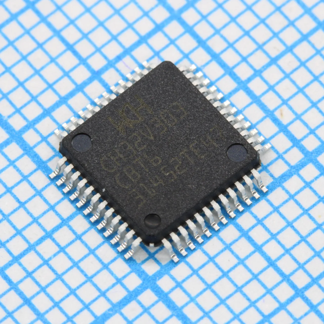 CH32V303CBT6