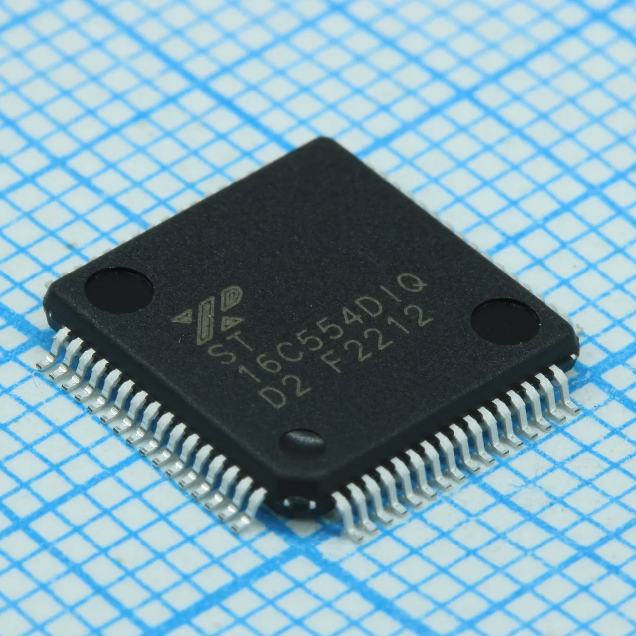 ST16C554DIQ64TR-F