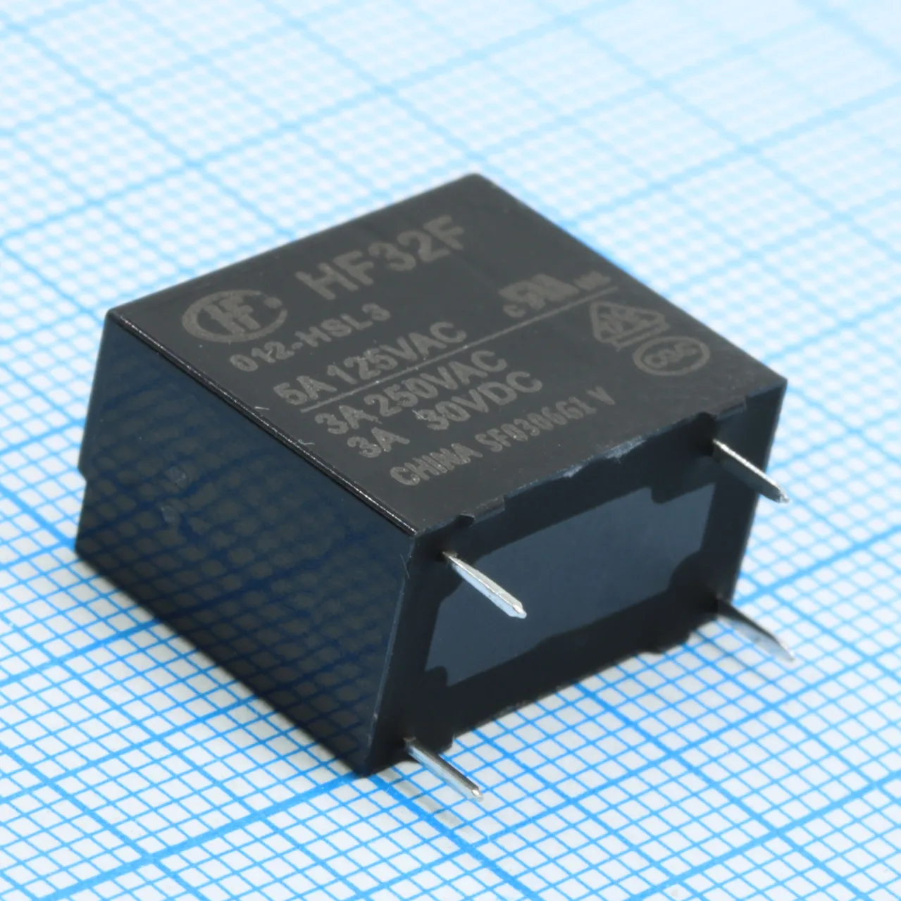 HF32F/12-HSL3