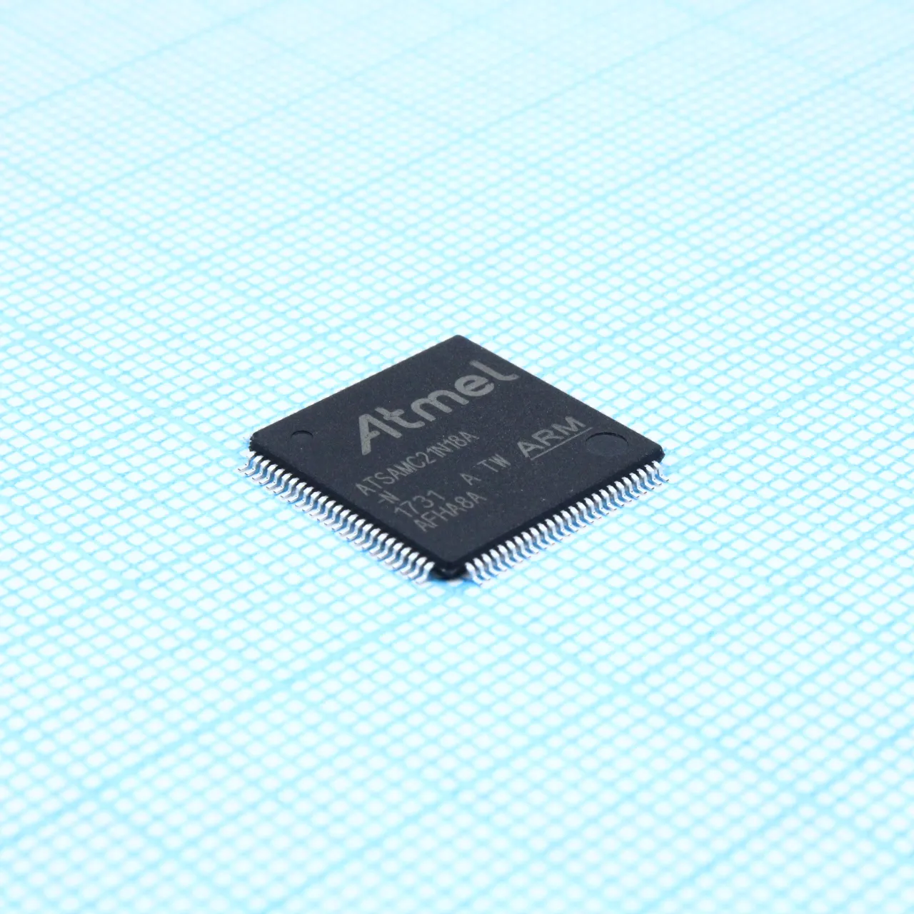 ATSAMC21N18A-ANT
