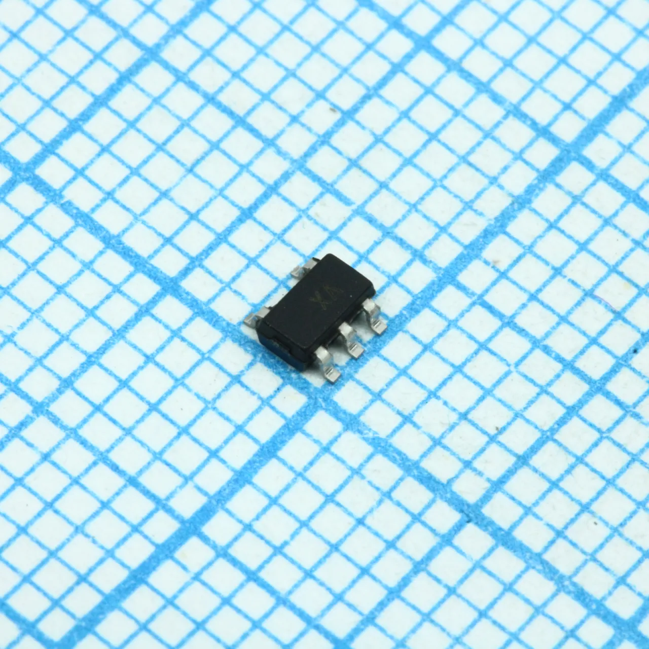 MIC5501-3.0YM5-TR