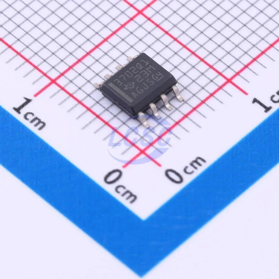 TLV3702QDRQ1