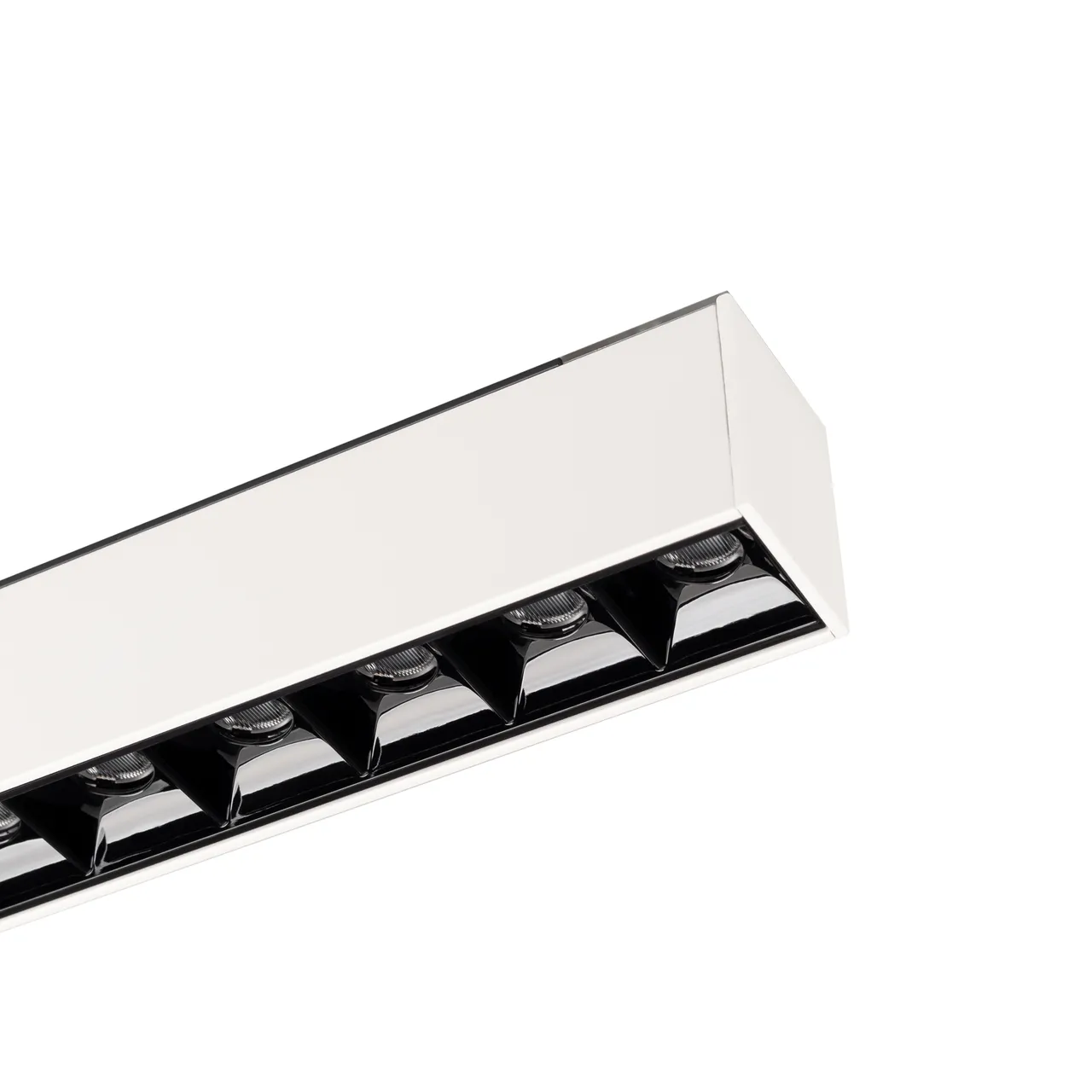 Светильник MAG-LASER-45-L320-12W Warm3000 (WH, 15 deg, 24V) 026939