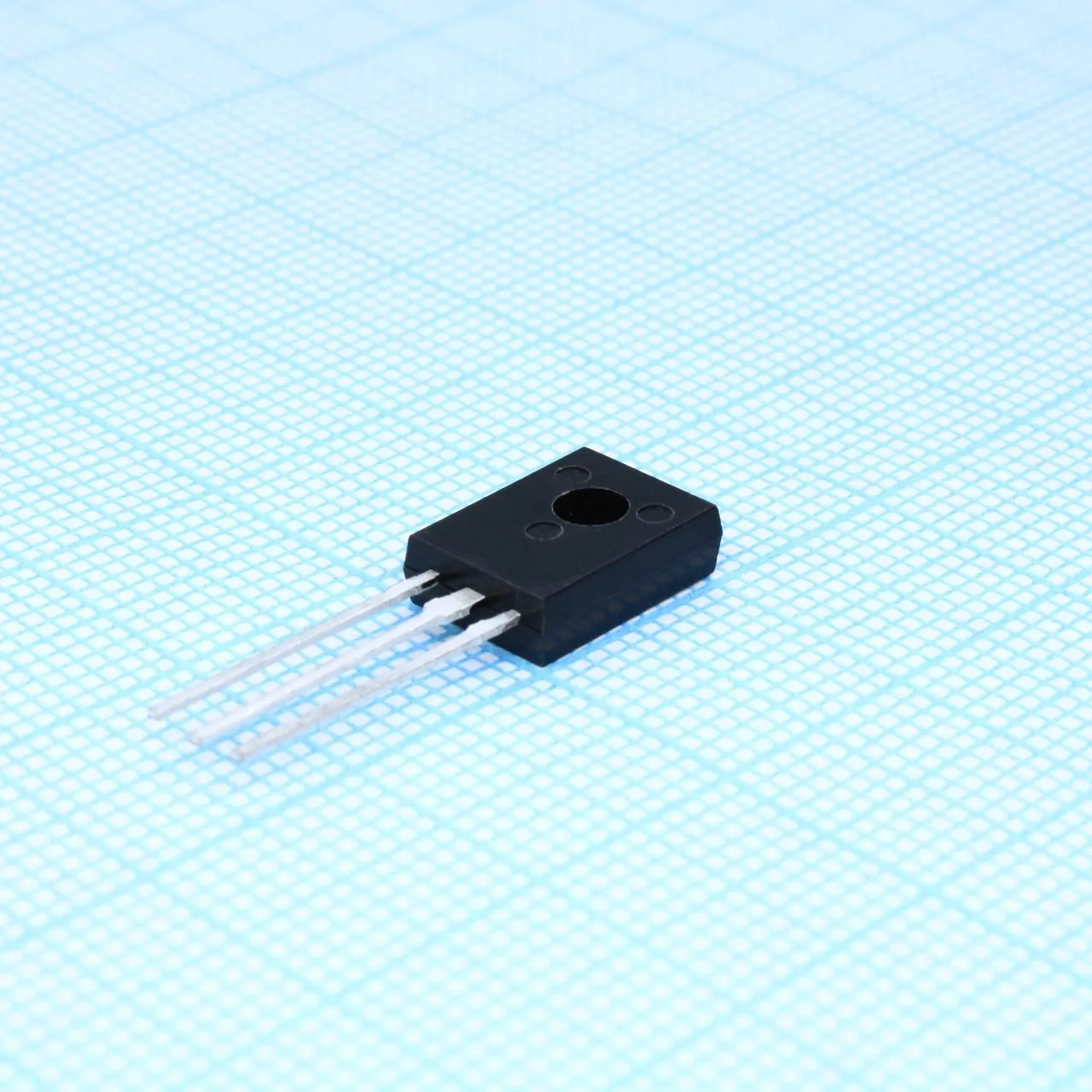 КТ817Г