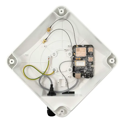 Комплект: Роутер NR-412, Переходники - пигтейлы UFL-F/SMA-F 30 см 2шт., Блок питания 24 В, 0.5 А - POE инжектор, Патч-корд 1 м, Крепление для антенны