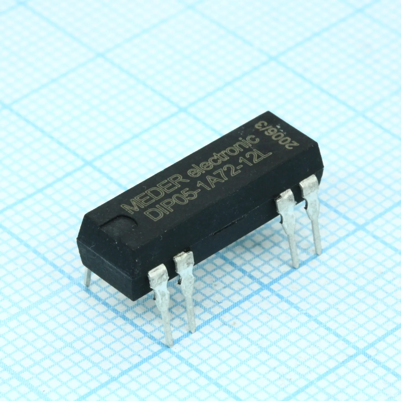 DIP05-1A72-12L