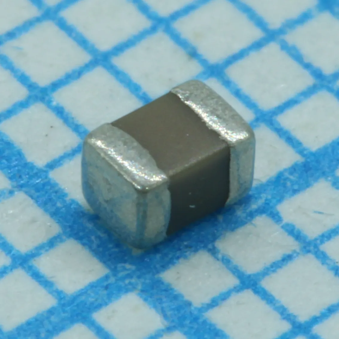 EMK212BB7106MG-T