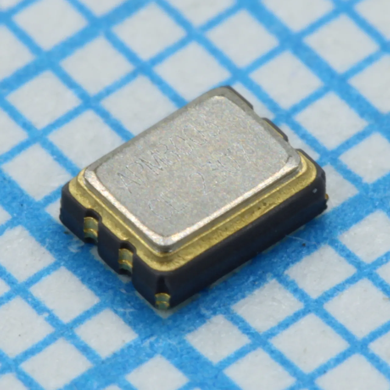 APM3B85624FO 32.00000MHz