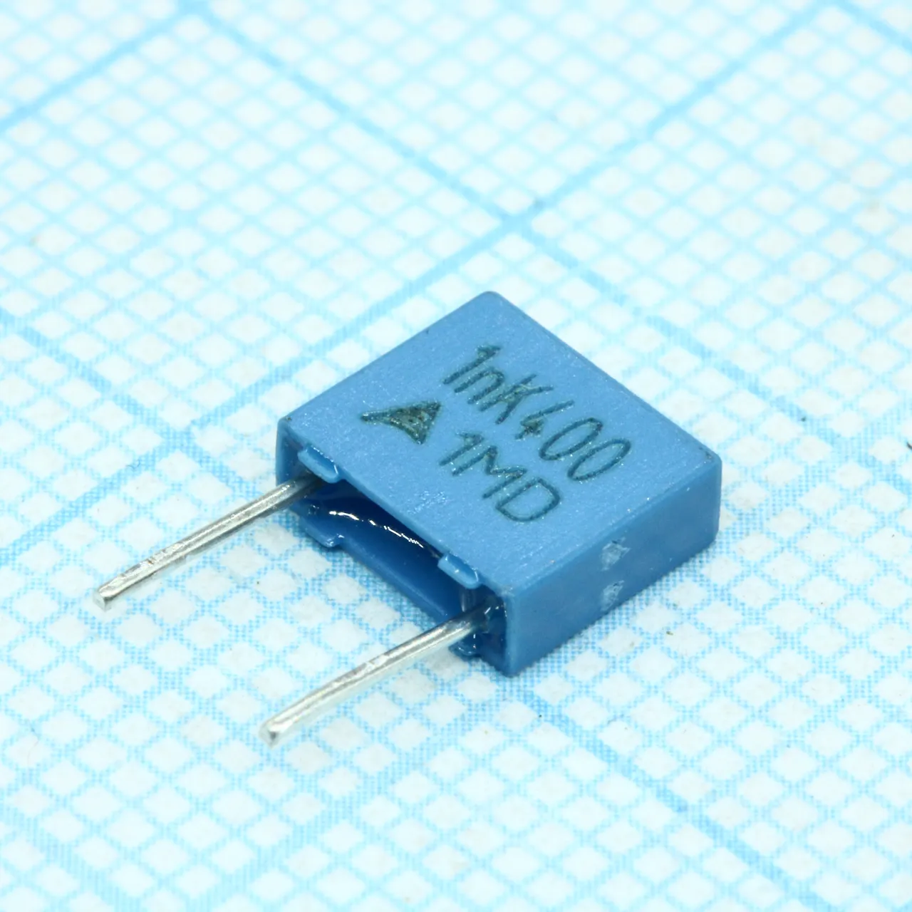 B32529C6102K000