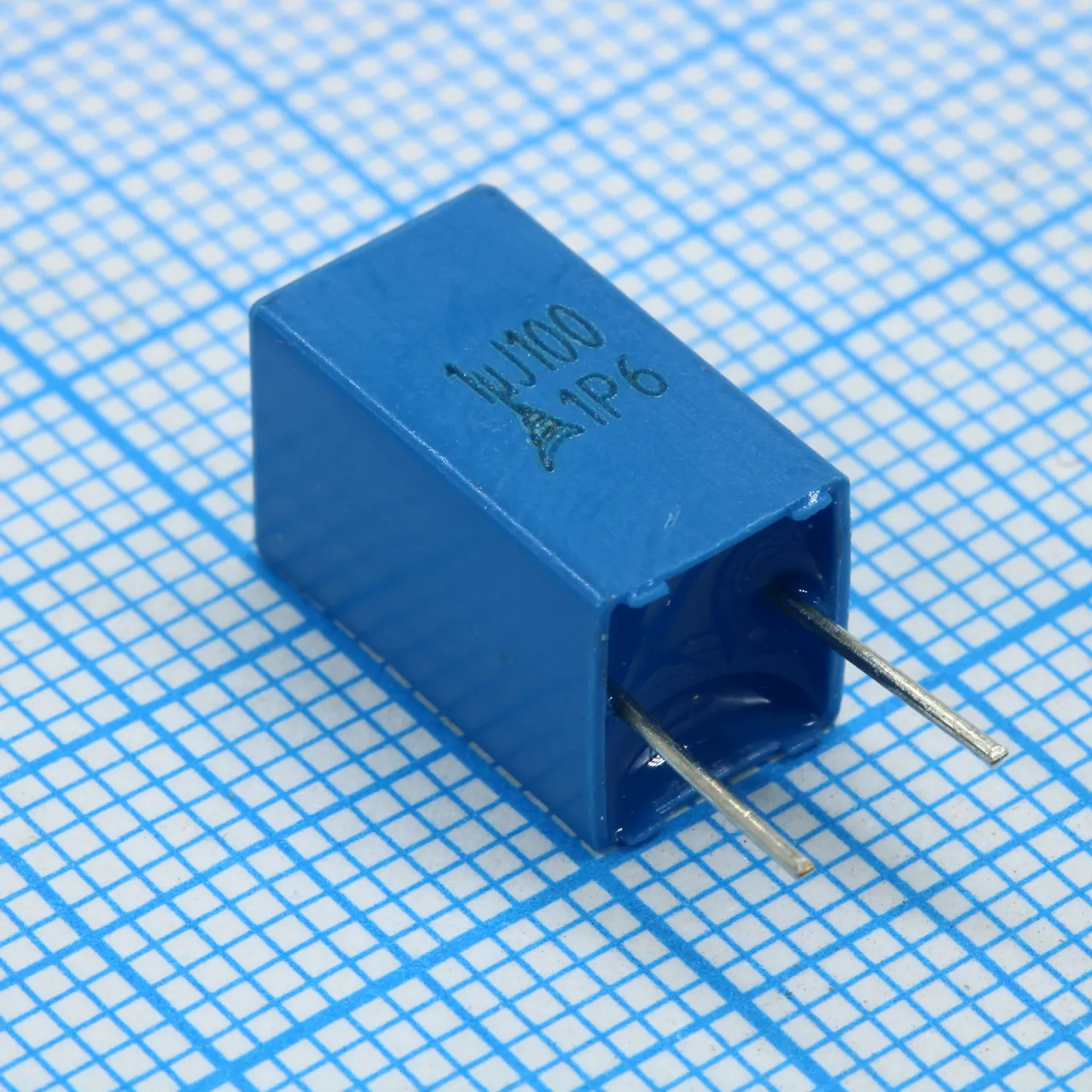 B32529D1105J000