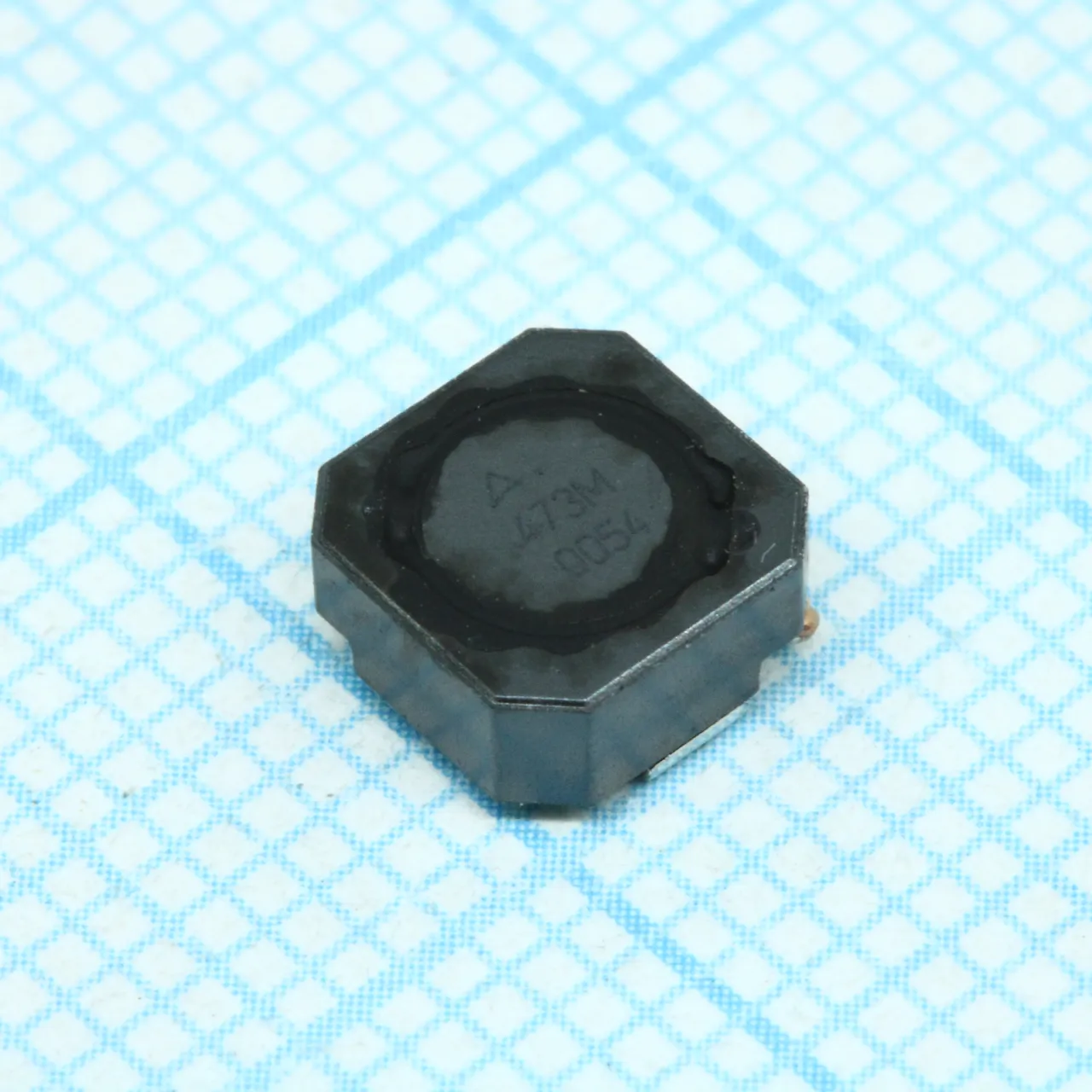 B82462G4473M000