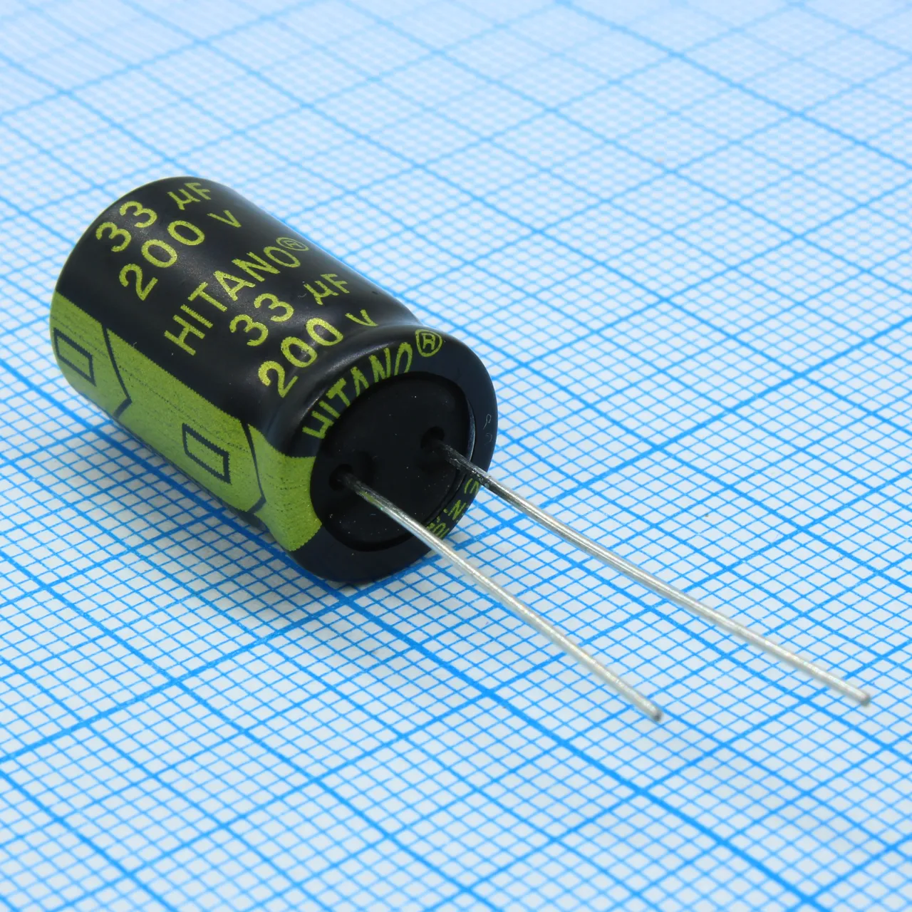 EKH222M10B