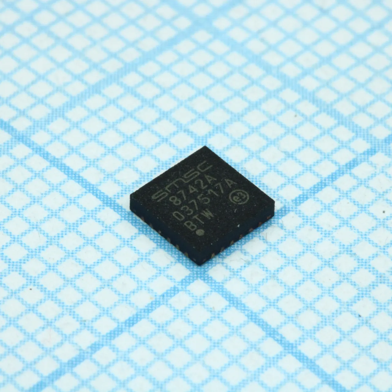 LAN8742A-CZ