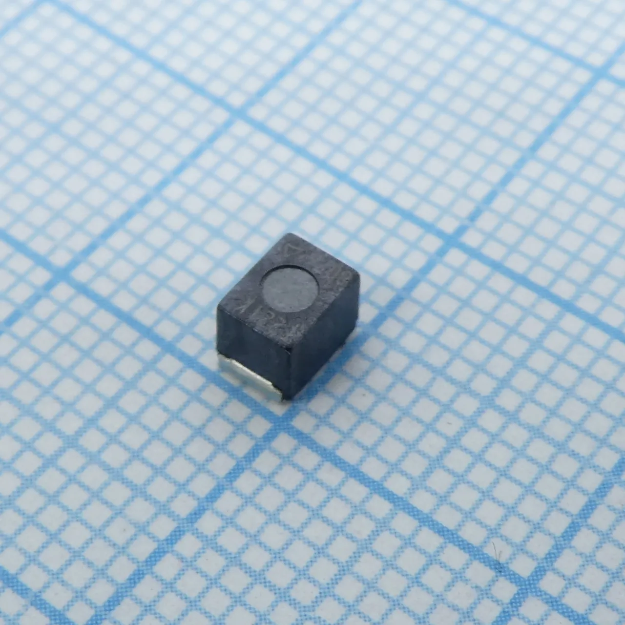 B82432T1224K000