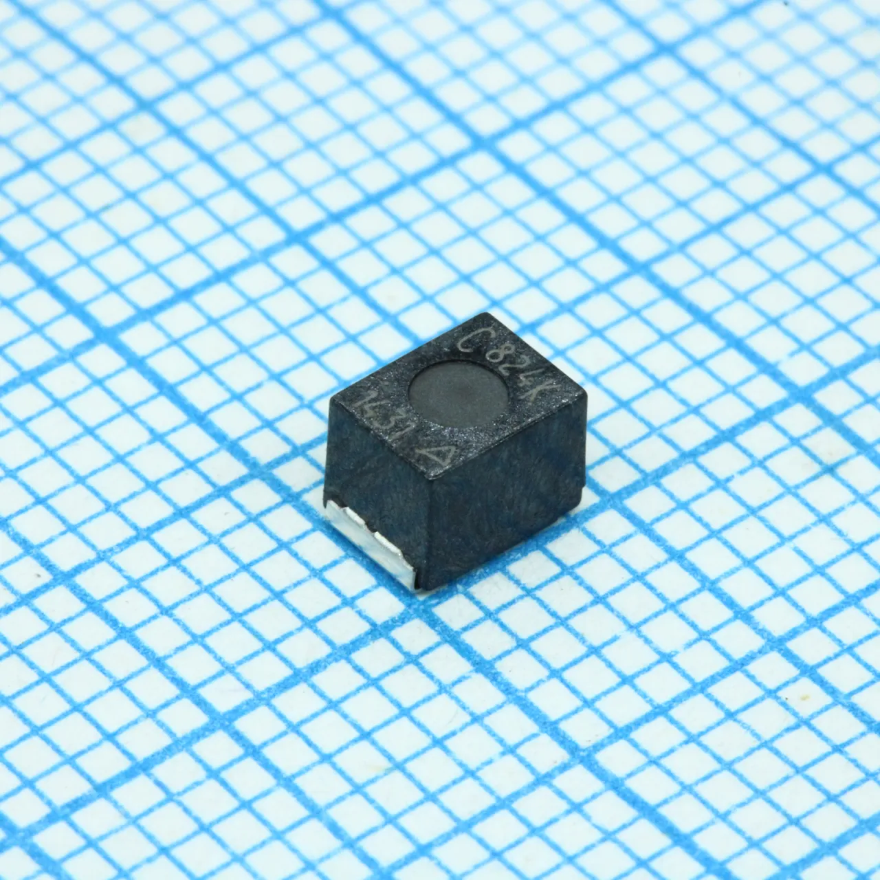 B82432C1824K000