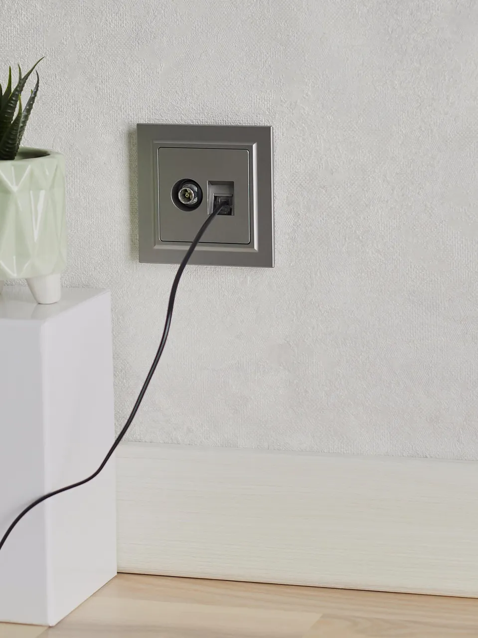 BRITE Розетка двойная TV+RJ45 кат.5E РТВ/РК12-БрС сталь BR-AK20-1-K46