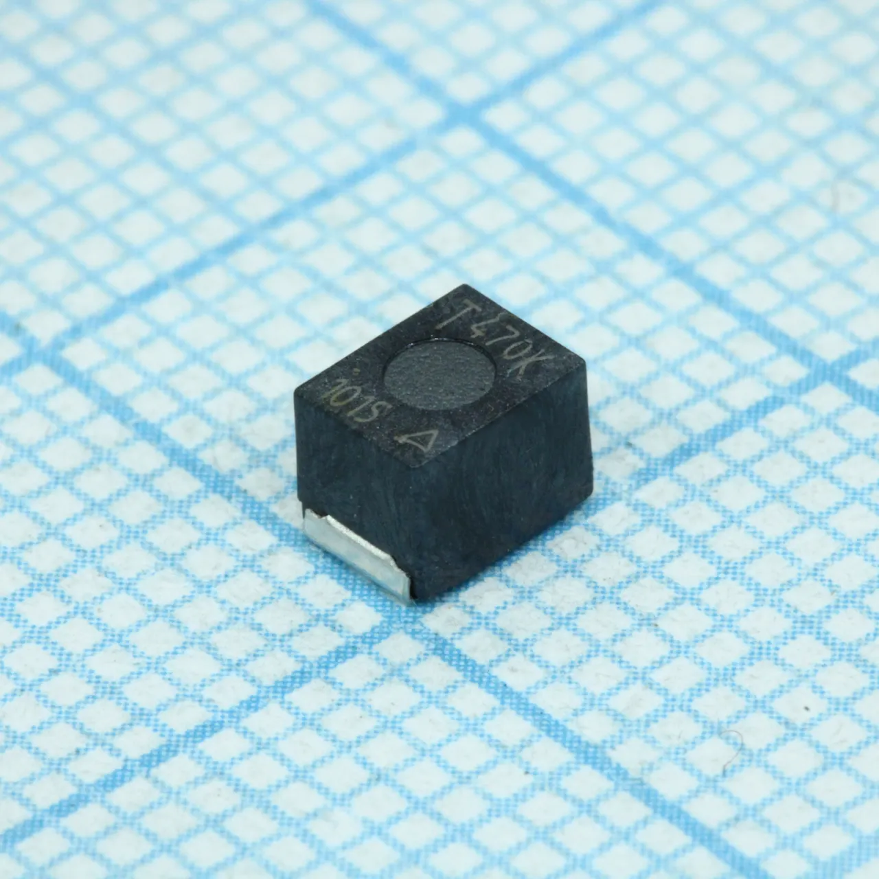 B82432T1473K000