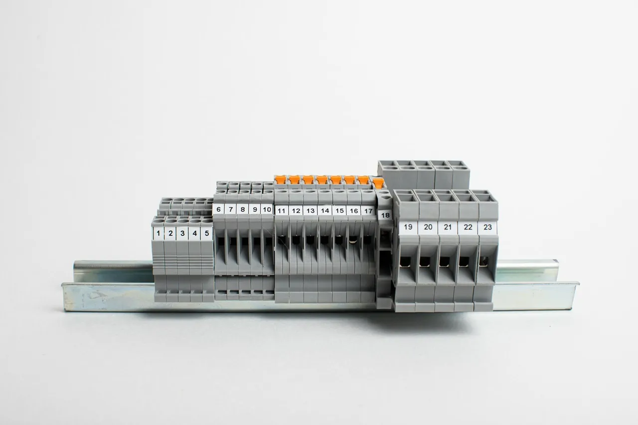 Маркировка для клемм SMK-WL-2.5 мм кв., 5х8,6мм, 2 ряда (уп. 6000 шт), 5033252