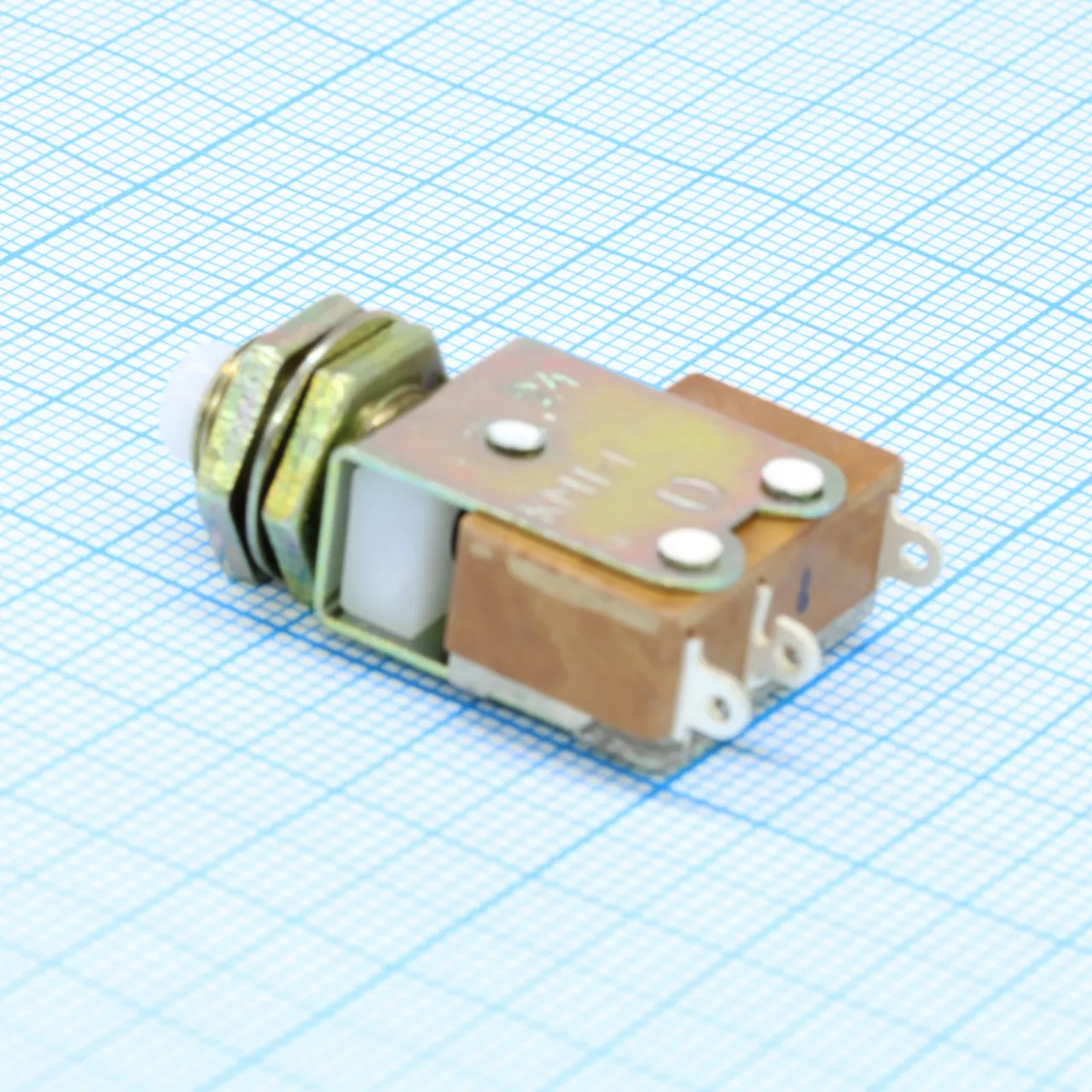 КМ1-1